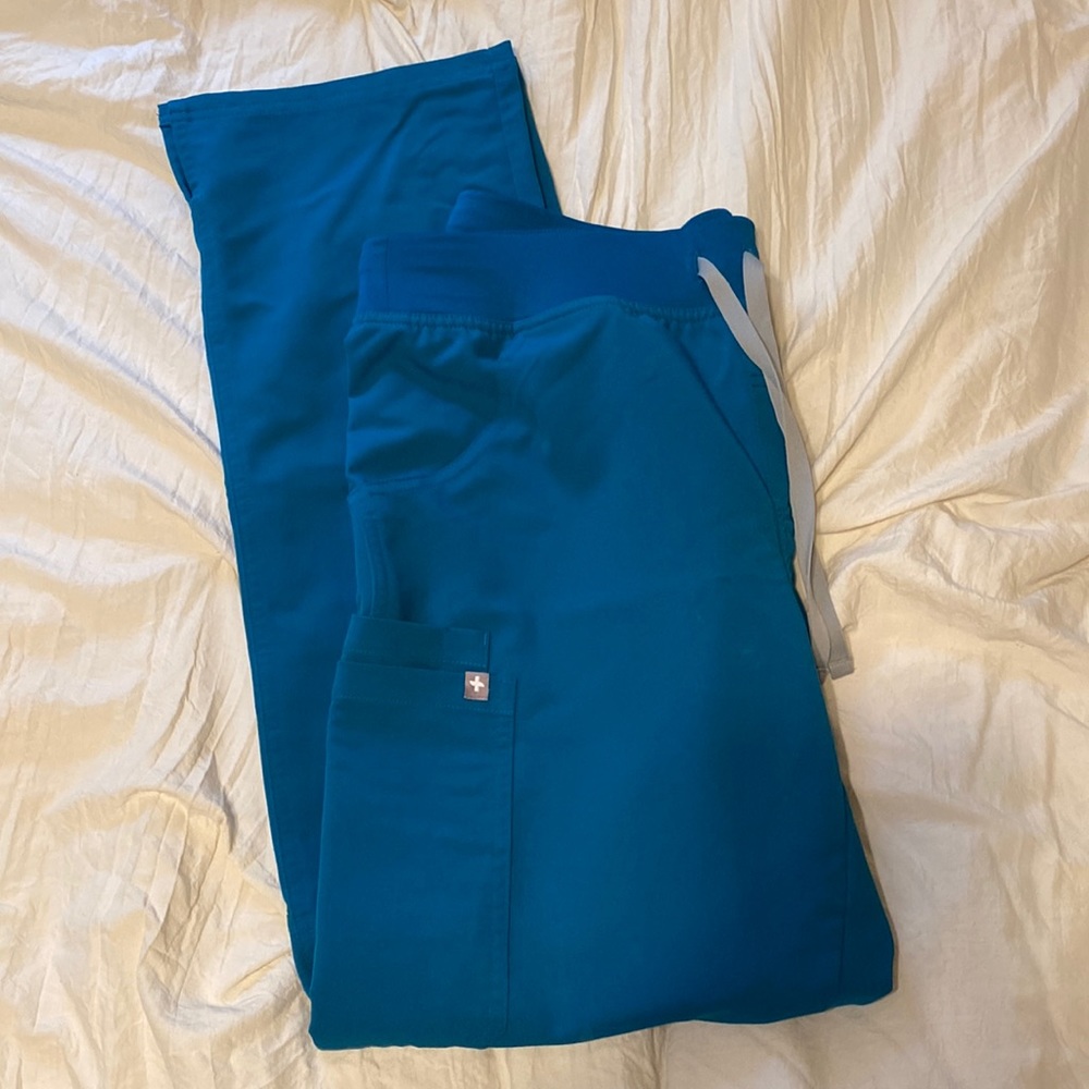 Figs Kade Cargo scrub bottoms